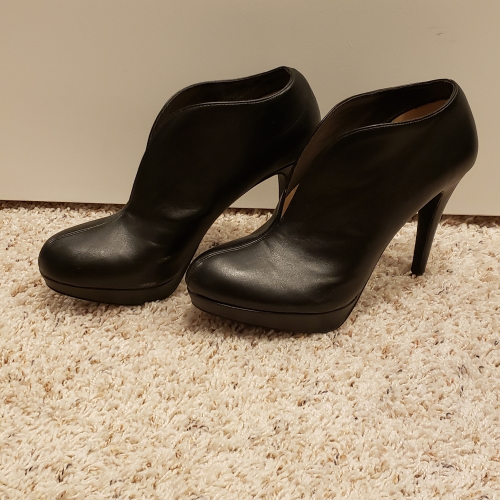 Audrey Brooke split-top heeled booties